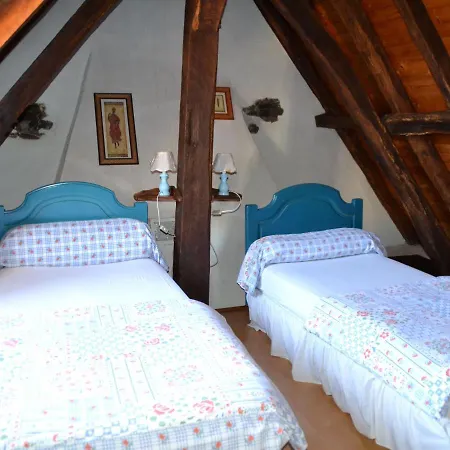 Fermette Renovee Proche 24h Du Mans, 4 Ch., Grand Terrain, Ideal Familles Et Animaux Acceptes Landhaus Moncé-en-Belin